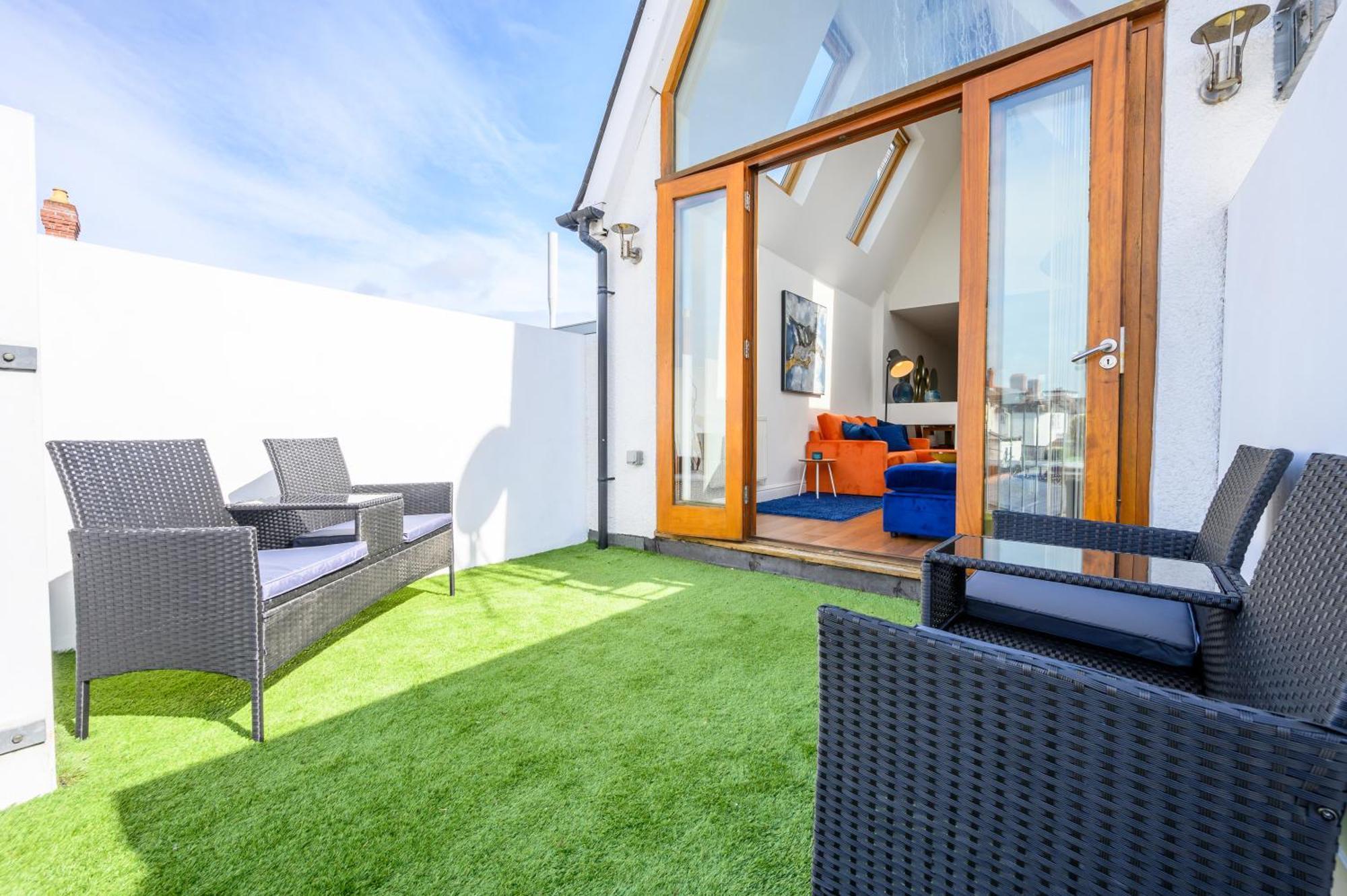 Llandaff Lofts By Ty Sa - 2 Bed With Terrace - Wifi Apartment คาร์ดิฟฟ์ ภายนอก รูปภาพ