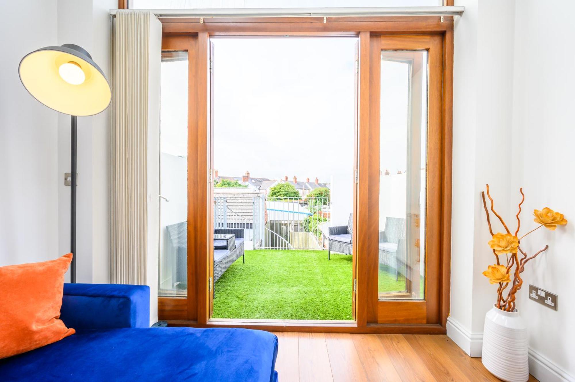 Llandaff Lofts By Ty Sa - 2 Bed With Terrace - Wifi Apartment คาร์ดิฟฟ์ ภายนอก รูปภาพ