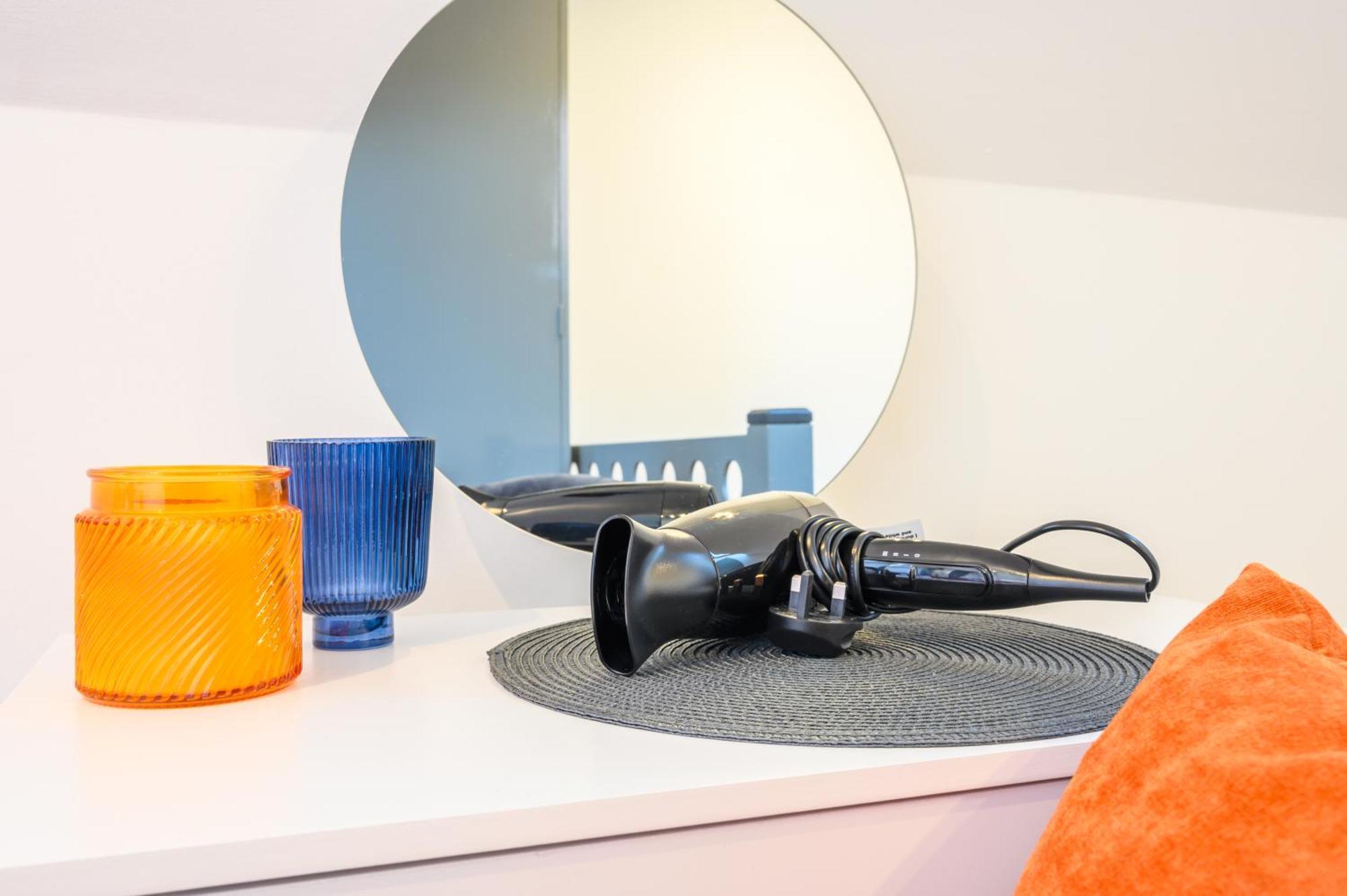 Llandaff Lofts By Ty Sa - 2 Bed With Terrace - Wifi Apartment คาร์ดิฟฟ์ ภายนอก รูปภาพ